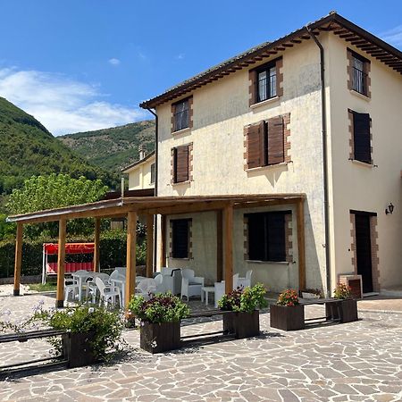 Casa Vacanze Vecchio Frantoio Residenza Leccino Spoleto Buitenkant foto